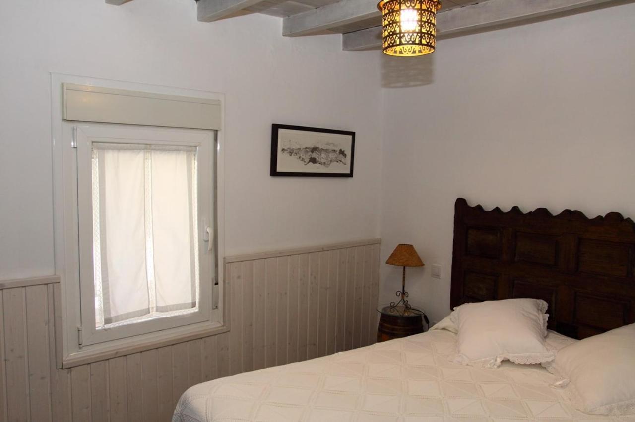 Nido Menas Villa Torrejon el Rubio Exterior photo